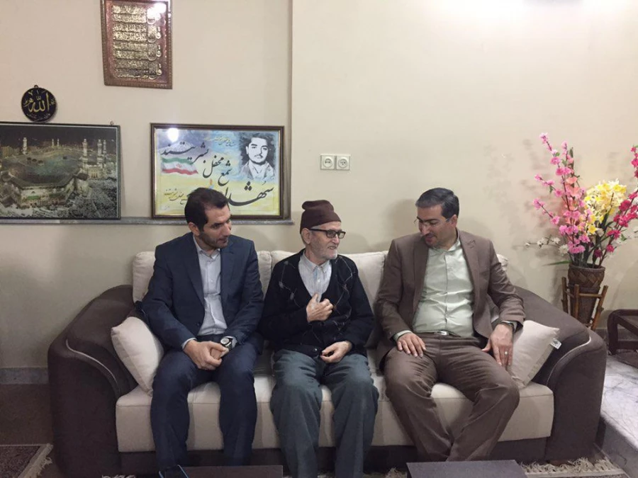 دکتر مازندرانی با خانواده شهدای دانشجومعلم شهر گنبد دیدار و گفتگو کرد 9