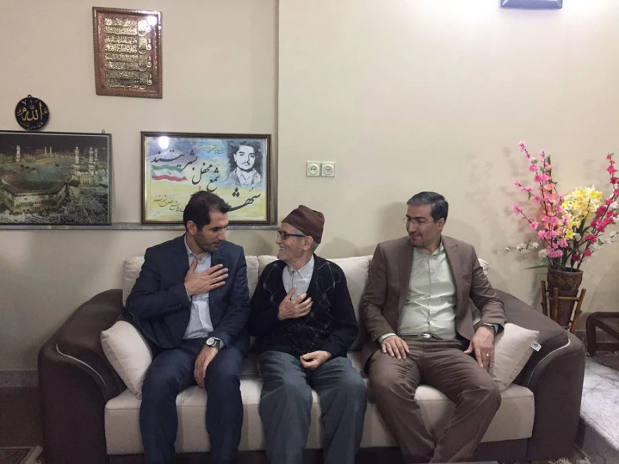 دکتر مازندرانی با خانواده شهدای دانشجومعلم شهر گنبد دیدار و گفتگو کرد 10