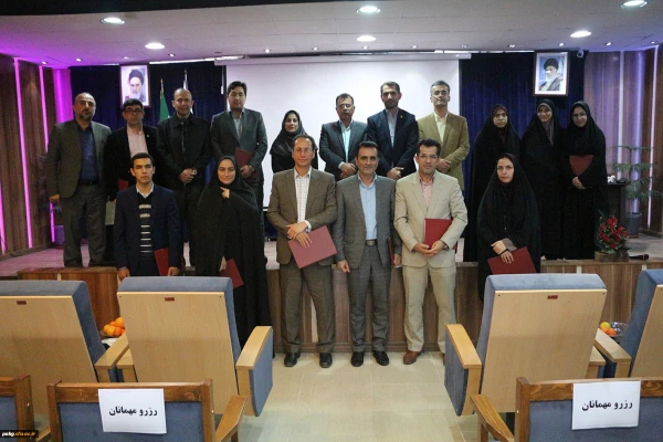 خانم دکترهاشمی استاد پژوهشگردانشگاه مازندران در همایش گرامیداشت هفته پژوهش دانشگاه فرهنگیان استان گلستان تأکید کرد:
یادگیری دانش آموز اتفاق نمی افتد مگر زمانی که یادگیری درست برای معلم اتفاق بیفتد 4