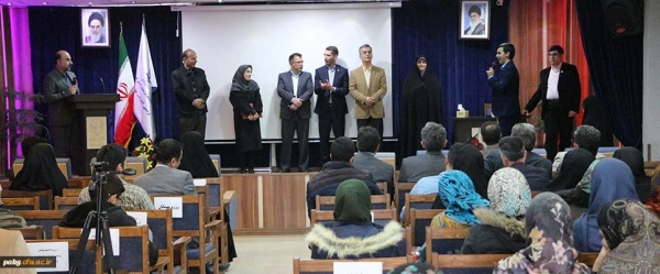 خانم دکترهاشمی استاد پژوهشگردانشگاه مازندران در همایش گرامیداشت هفته پژوهش دانشگاه فرهنگیان استان گلستان تأکید کرد:
یادگیری دانش آموز اتفاق نمی افتد مگر زمانی که یادگیری درست برای معلم اتفاق بیفتد 6