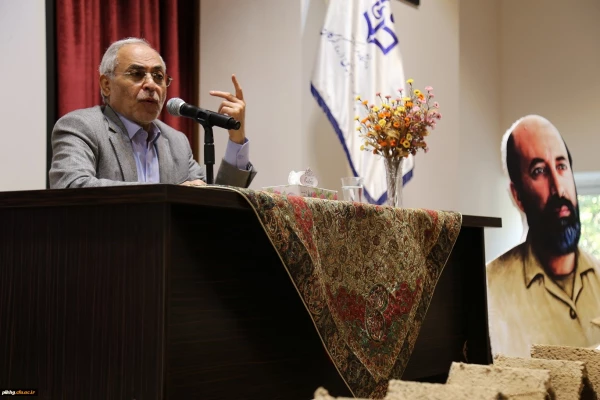 با میزبانی پردیس امام خمینی(ره) گرگان برگزار شد:
نشست تخصصی با موضوع شخصیت علمی و فرهنگی شهید چمران 2