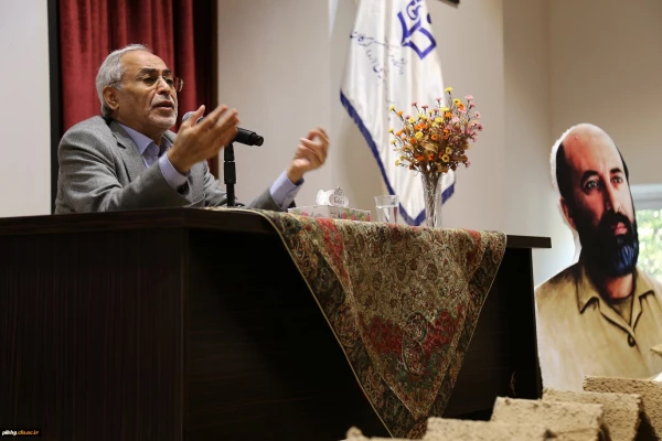 با میزبانی پردیس امام خمینی(ره) گرگان برگزار شد:
نشست تخصصی با موضوع شخصیت علمی و فرهنگی شهید چمران 6