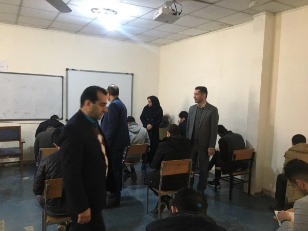 بازدید سرپرست دانشگاه فرهنگیان استان از جلسه امتحانات پایان نیمسال اول سال تحصیلی 98-97 پردیس آیت الله خامنه ای  2