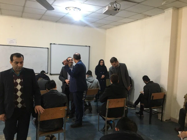 بازدید سرپرست دانشگاه فرهنگیان استان از جلسه امتحانات پایان نیمسال اول سال تحصیلی 98-97 پردیس آیت الله خامنه ای  3