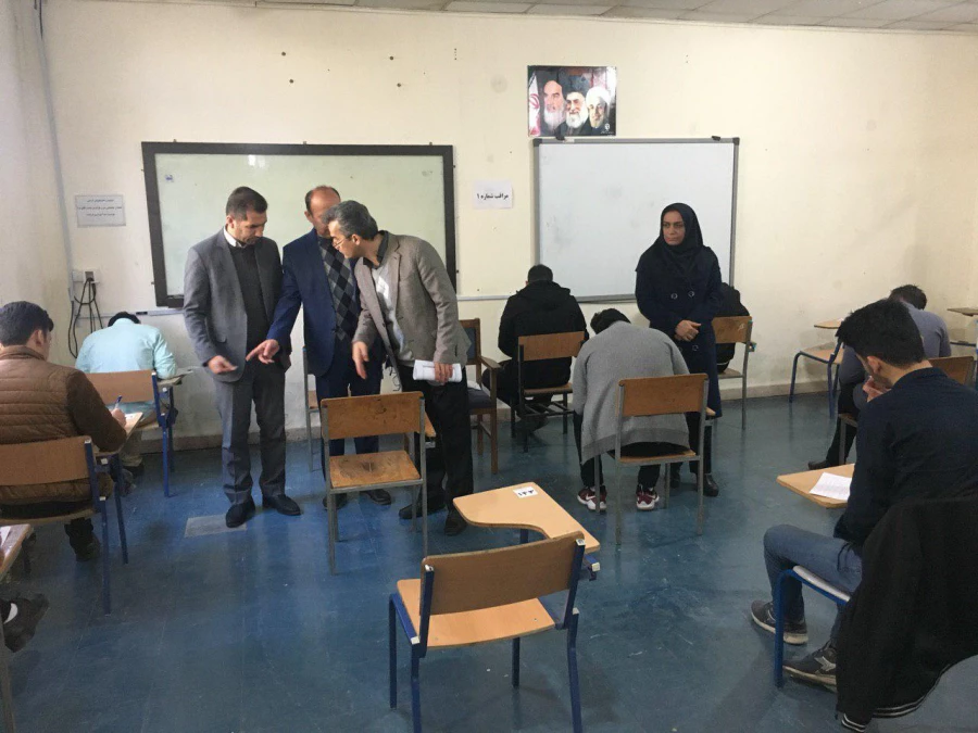بازدید سرپرست دانشگاه فرهنگیان استان از جلسه امتحانات پایان نیمسال اول سال تحصیلی 98-97 پردیس آیت الله خامنه ای  6