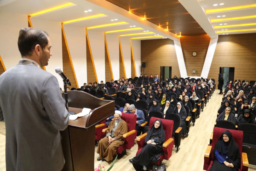برگزاری نشست تخصصی سیر تحول در آموزش و پرورش و سند تحول بنیادین در پردیس امام خمینی(ره) 2
