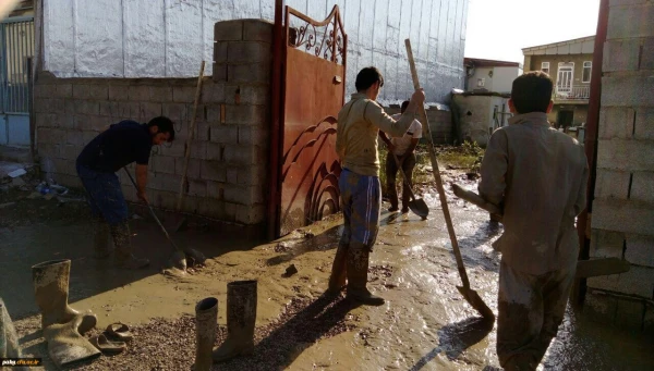 حضوردانشجومعلمان پردیس آیت الله خامنه ای گرگان در قالب اردوی جهادی در مناطق سیل زده 3