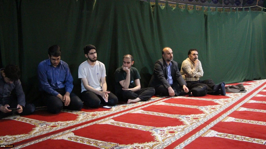 محفل انس با قرآن کریم در نمازخانه شهدای پردیس آیت الله خامنه ای گرگان برگزار شد. 8