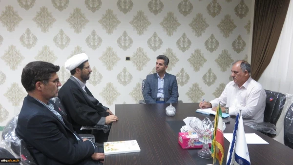 نشست صمیمی حجة الإسلام والمسلمین دکتر عراقی رئیس دانشگاه مذاهب اسلامی واحد گنبد کاووس با سرپرست واحد دانشگاهی شهید بهشتی گنبد 3