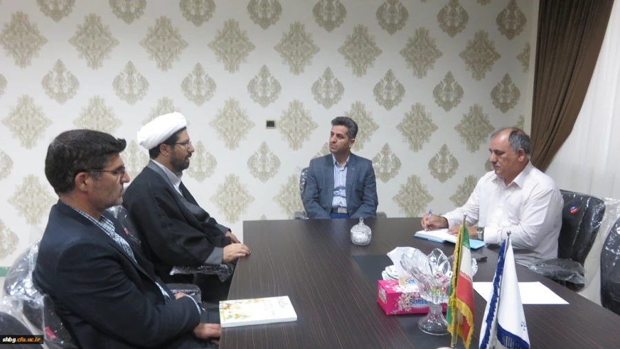 نشست صمیمی حجة الإسلام والمسلمین دکتر عراقی رئیس دانشگاه مذاهب اسلامی واحد گنبد کاووس با سرپرست واحد دانشگاهی شهید بهشتی گنبد 3