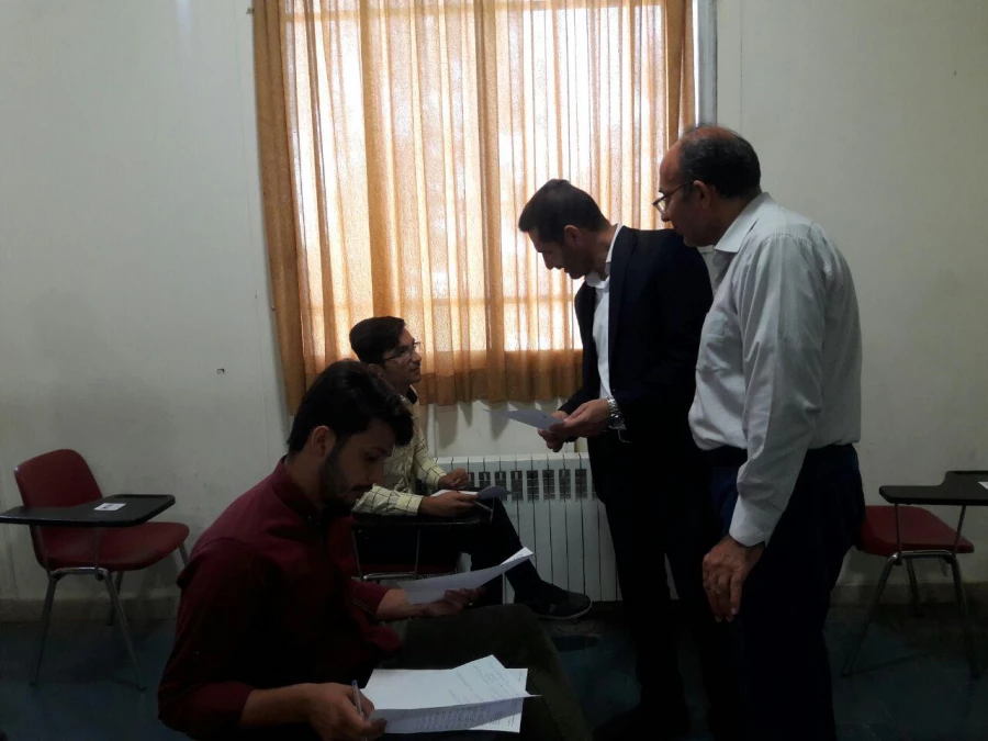 بازدید دکتر مازندرانی سرپرست دانشگاه فرهنگیان گلستان از امتحانات پایان ترم دانشجویان پردیس آیت الله خامنه ای گرگان 3