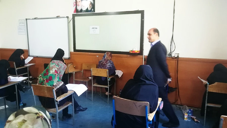 بازدید استاندار گلستان از حوزه امتحانی آزمون ارزشیابی صلاحیت های حرفه ای معلمی مهارت آموزان ماده 28  5