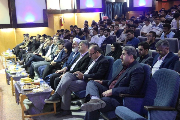 همکاران و اساتید ویژگی ها و توقعات دانشجویان را بشناسند و کلاس های درس صحنه همزبانی با نسل جدید باشد. 12