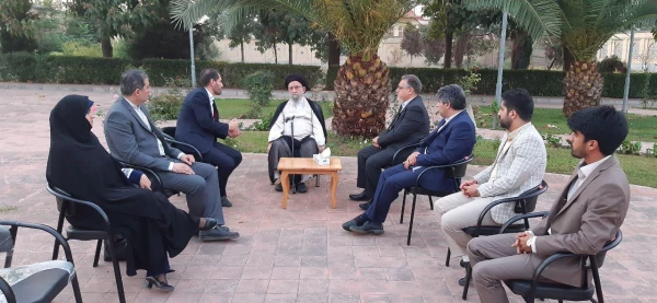 معلم موفق معلمی است که هم از نظر علمی و هم از نظر اخلاقی در دانش آموز خود موثر باشد. 3