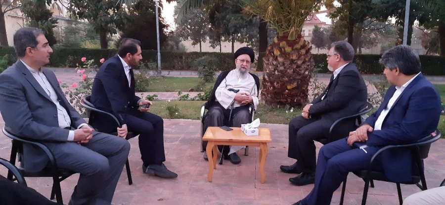 معلم موفق معلمی است که هم از نظر علمی و هم از نظر اخلاقی در دانش آموز خود موثر باشد. 5