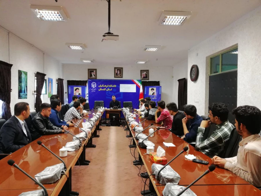 کیفیت اساتید یکی از مهم ترین ملاک های آموزشی در سطح پردیس ها می باشد 3