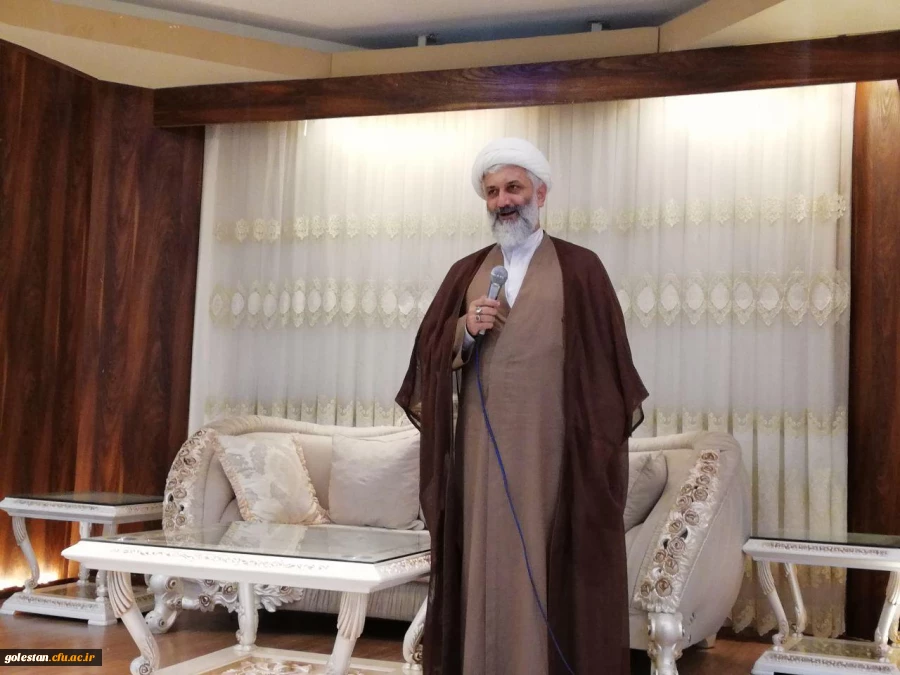 در سند تحول بنیادین تنها مسیر تربیت معلم را دانشگاه فرهنگیان قرار داده اند این وظیفه سنگین دانشگاه را نشان می دهد 4