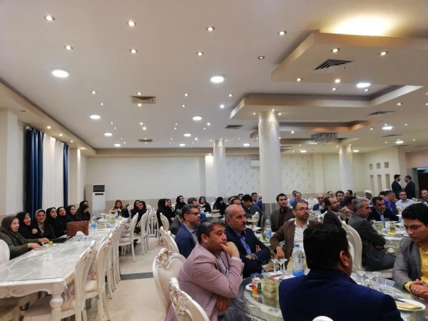 در سند تحول بنیادین تنها مسیر تربیت معلم را دانشگاه فرهنگیان قرار داده اند این وظیفه سنگین دانشگاه را نشان می دهد 7