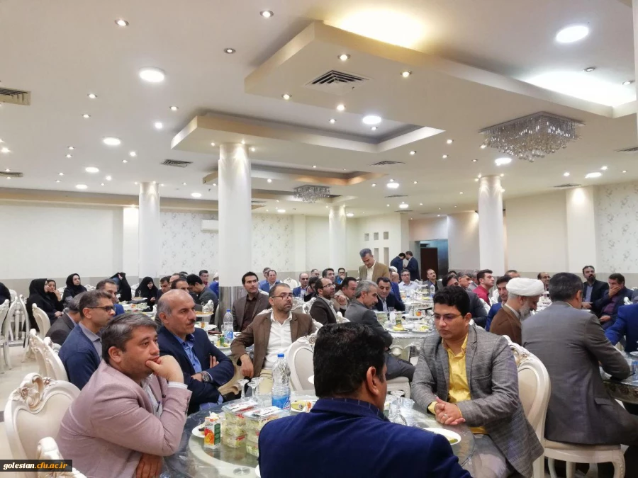 در سند تحول بنیادین تنها مسیر تربیت معلم را دانشگاه فرهنگیان قرار داده اند این وظیفه سنگین دانشگاه را نشان می دهد 8