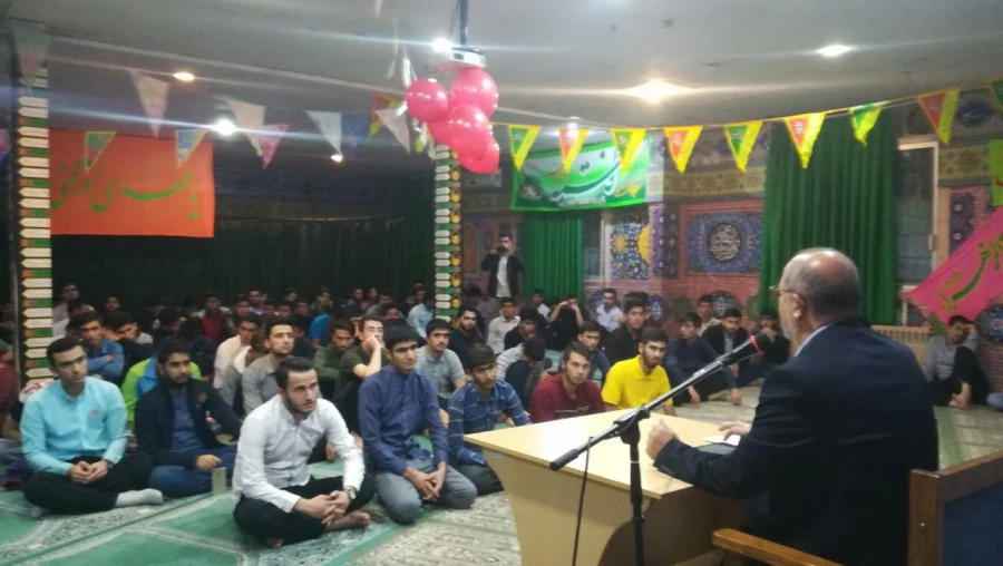 زندگی پیامبر شناسنامه دین اسلام و شناسنامه عملیاتی اسلام است. 8