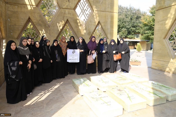 غبارروبی مزار مطهر شهدای گمنام و تجدید میثاق با آرمان های انقلاب اسلامی ایران 4