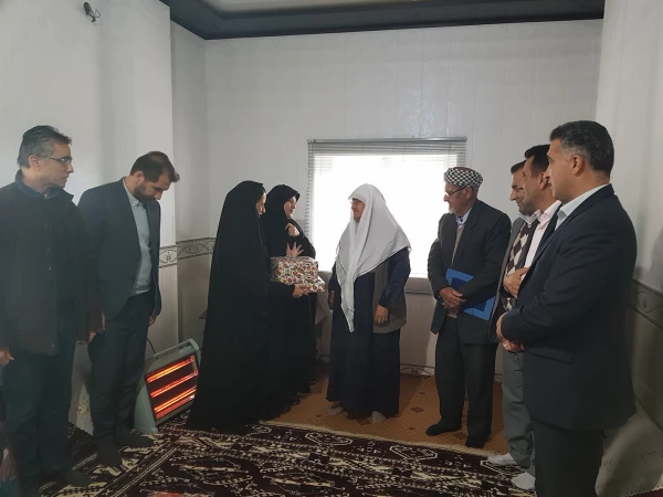 سرپرست دانشگاه فرهنگیان گلستان با خانواده شهید یوسف پرنیان دیدار کرد 6