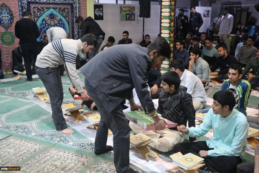 محفل انس با قرآن کریم در نمازخانه شهدای پردیس آیت الله خامنه ای گرگان برگزار شد 8