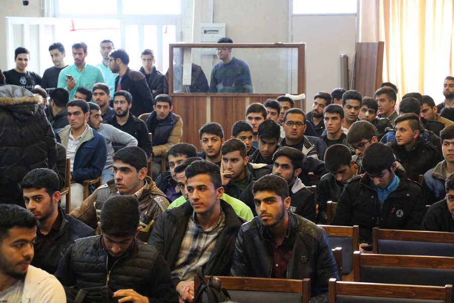 همایش تبیین بیانیه گام دوم انقلاب اسلامی به همت کانون فرهنگی جهاد علمی و بسیج دانشجویی پردیس برگزار شد. 6