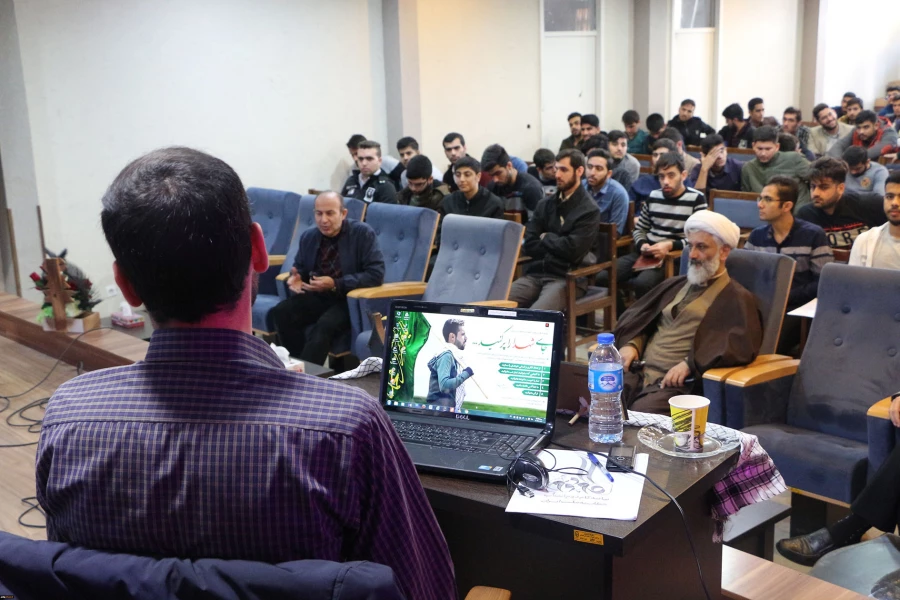 همایش تبیین بیانیه گام دوم انقلاب اسلامی به همت کانون فرهنگی جهاد علمی و بسیج دانشجویی پردیس برگزار شد. 7