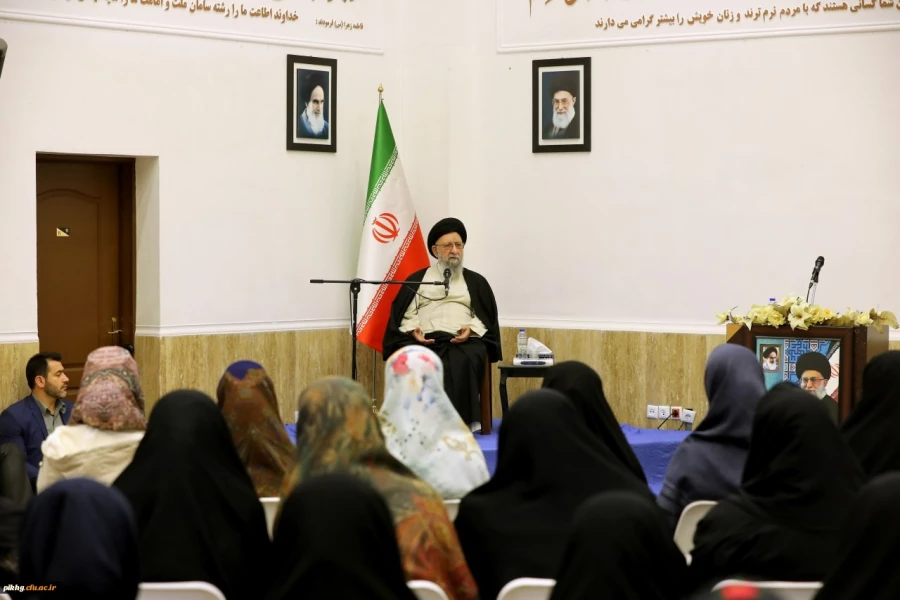 دیدار دانشجومعلمان پردیس امام خمینی(ره) گرگان با حضرت آیت الله نورمفیدی  2