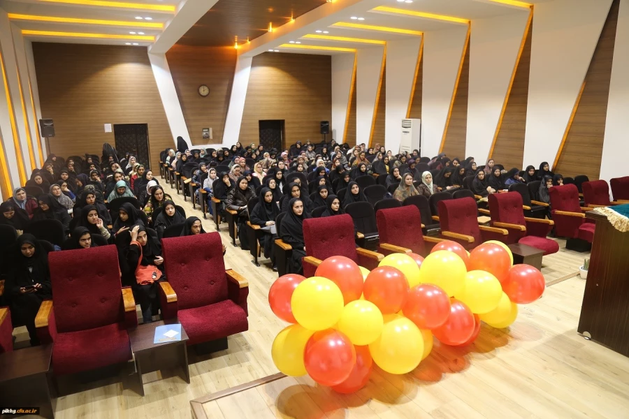 دیدار چهره به چهره سرپرست مدیریت امور پردیس های استان گلستان با دانشجویان برگزار شد. 11