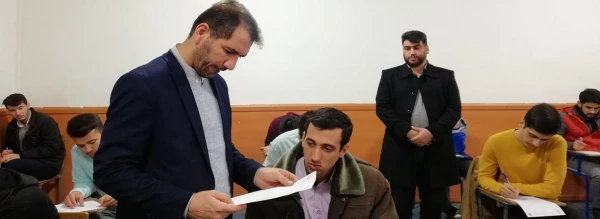 بازدید دکتر مازندرانی از جلسه امتحانات پایان نیمسال اول سال تحصیلی 99-98 پردیس آیت الله خامنه ای 2