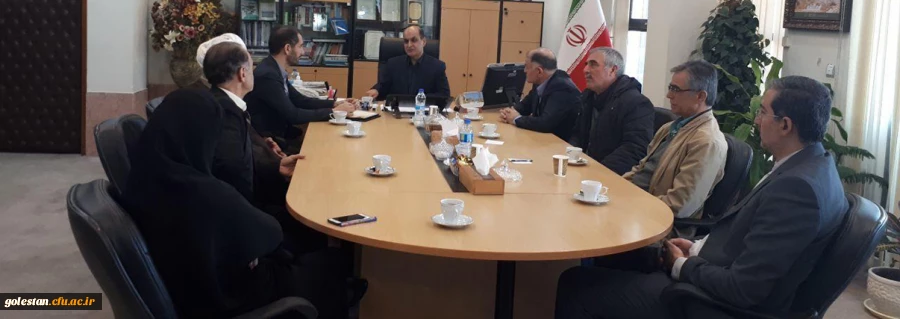 توجه به دانشگاه فرهنگیان، توجه به تعلیم و تربیت است.  2