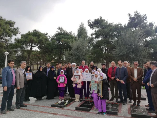 تجدید میثاق کارکنان دانشگاه فرهنگیان گلستان با آرمان های شهدا 8