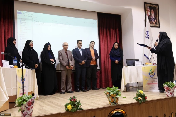 کرسی ترویجی عرضه و نقد ایده علمی با عنوان «اثر بخشی به کارگیری زبان امکان معلمان» بر پرورش سوادهای چند گانه دانش آموزان
 3