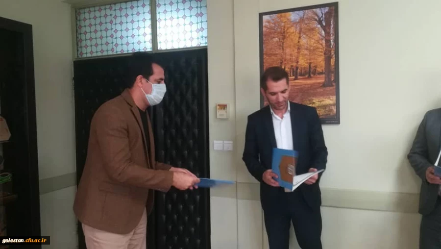 روابط عمومی ها ویترین دستگاه های اجرایی هستند
 2