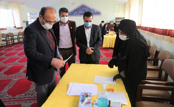 بازدید سرپرست مدیریت امور پردیس های استان گلستان از روند ثبت نام دانشجو معلمان جدیدالورود سال تحصیلی 1400-1399 از پردیس امام خمینی (ره) گرگان 2