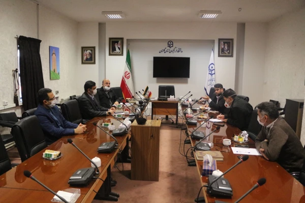 به اولویت ها و ضرورت ها در فعالیت های آموزشی، پژوهشی و فرهنگی توجه کرده، موانع و محدودیت ها را جدی بگیرید 2