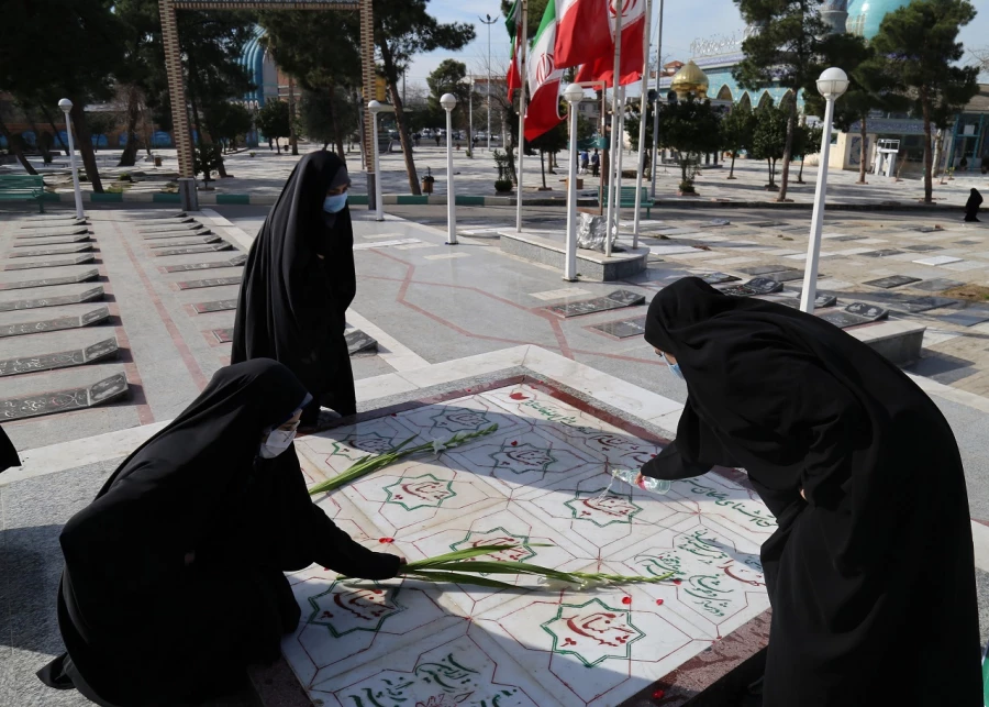 غبارروبی ،عطر افشانی و زیارت مزار گلزار شهدای گمنام در امامزاده عبدالله گرگان. 7