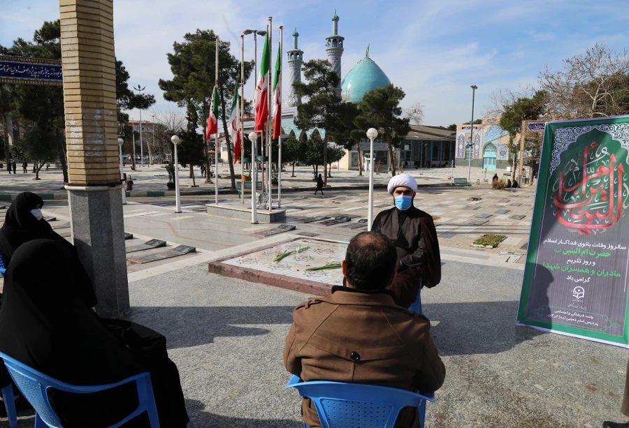 غبارروبی ،عطر افشانی و زیارت مزار گلزار شهدای گمنام در امامزاده عبدالله گرگان. 11