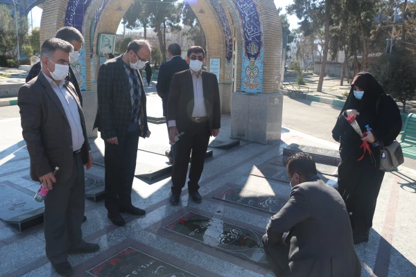 مراسم تجدید میثاق با شهداء و عطرافشانی و غبارروبی گلزار شهدا شهرستان گرگان 3