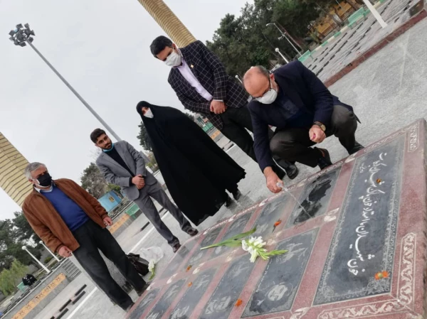 حضور در گلزار شهدای امام زاده عبدالله شهرستان گرگان و غبار روبی و عطر افشانی مزار شهدای گمنام دفاع مقدس 2