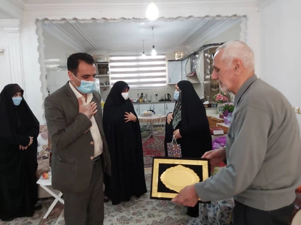 دیدار با خانواده شهید دفاع مقدس محمد حسین لطفی 5