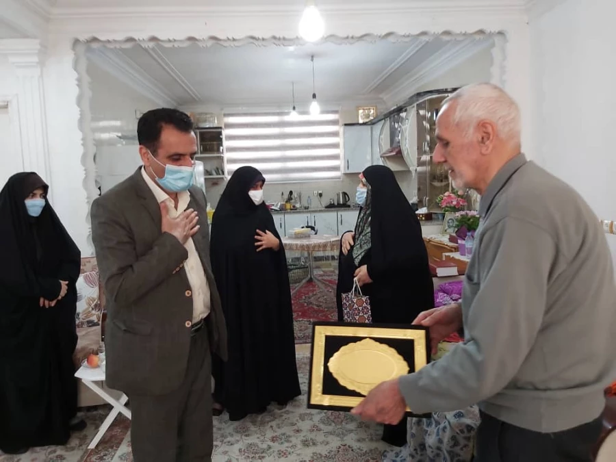 دیدار با خانواده شهید دفاع مقدس محمد حسین لطفی 5