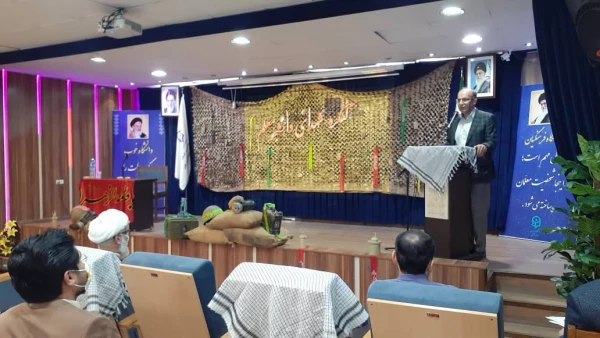 هویت جوانان ما باید با الگو قراردادن شهدا شکل بگیرد
 2