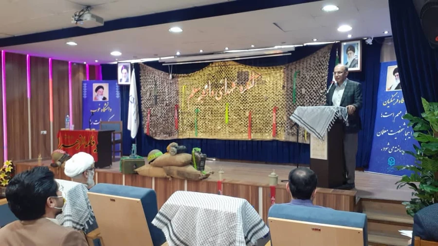 هویت جوانان ما باید با الگو قراردادن شهدا شکل بگیرد
 2