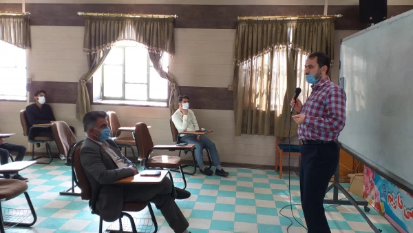 آیین تجلیل از دانشجو معلمان بسیجی طرح تربیتی شهید عاطفی نژاد با حضور دکتر صدیقی رئیس مرکز بسیج دانشجویی دانشگاه فرهنگیان کشور و رئیس محترم این واحد دانشگاهی جناب آقای میردیلمی برگزار شد  4