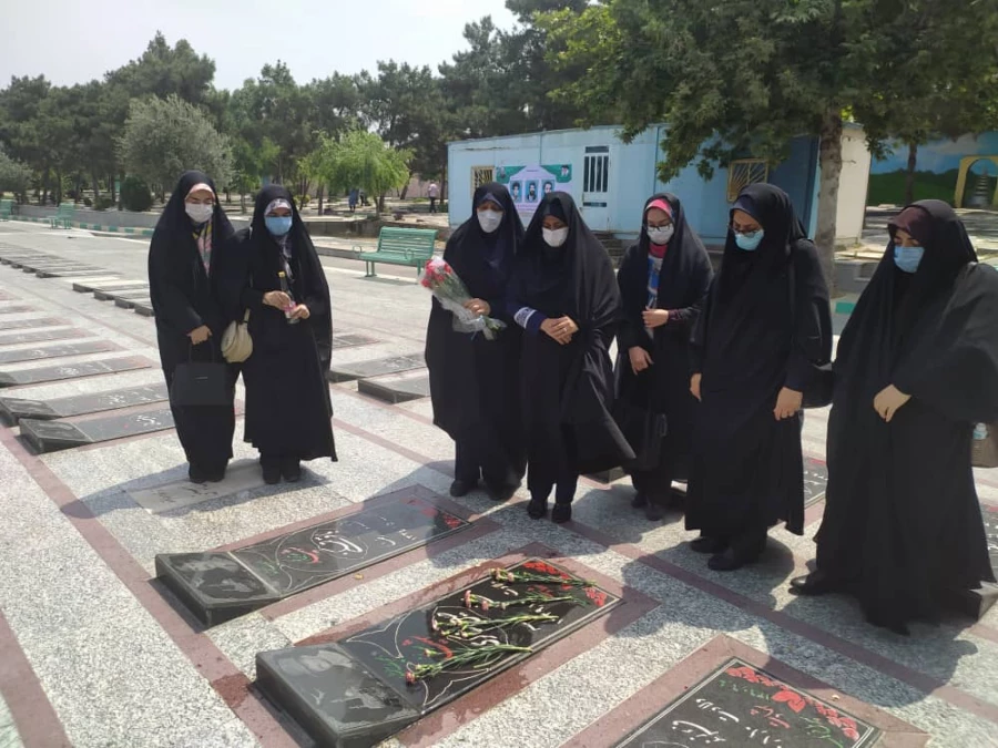 آیین غبارروبی و عطرافشانی مزار شهدا به مناسبت سوم خرداد سالروز حماسه آزادسازی خرمشهر 6