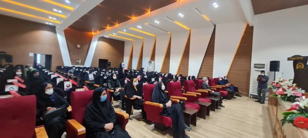 کرسی آزاد اندیشی از انتخابی انقلابی تا آموزش و پرورشی با تحولی بنیادین . 3