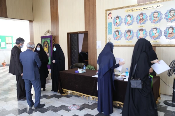 بازدید رئیس حراست اداره کل آموزش و پرورش استان گلستان از روند مصاحبه داوطلبان دانشگاه فرهنگیان در پردیس امام خمینی (ره) گرگان . 2